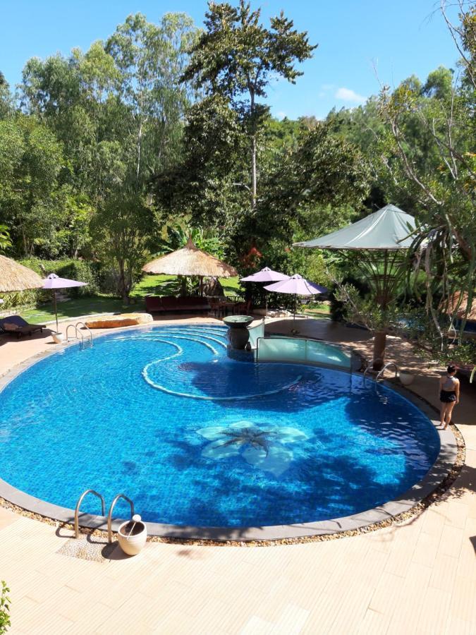 Quang Nhat Hotel Нячанг Екстер'єр фото